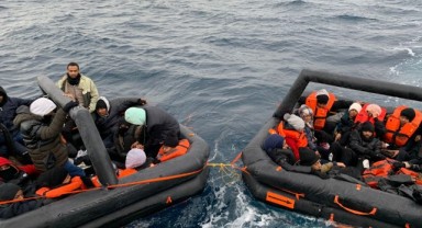 Ayvalık açıklarında 38 düzensiz göçmen kurtarıldı