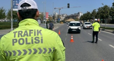 Bakanlık duyurdu! Tescil edilen araçlara karekod zorunluluğu