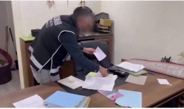 Bornova'da naylon fatura operasyonu: 5 gözaltı
