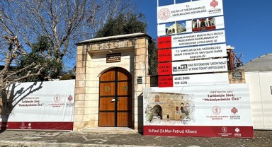 Depremlerde hasar gören kilise restore ediliyor