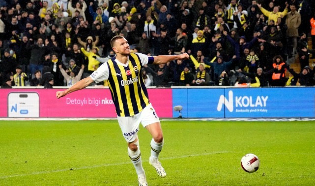 Edin Dzeko'dan 2. kez hat-trick