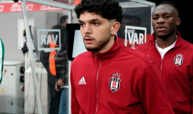 Emrecan Terzi, Beşiktaş formasını ligde ilk kez giydi