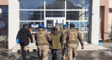 Hakkari'de PKK/KCK operasyonu: 2 gözaltı