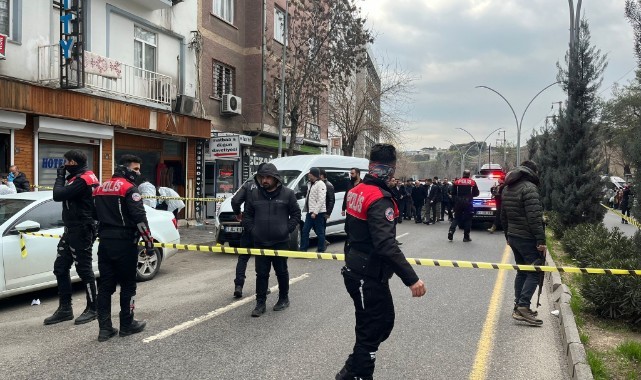 Husumetli iki grup arasında silahlı kavga: 1 ölü, 3 yaralı
