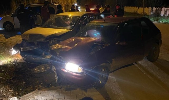 İki ayrı trafik kazasında 7 kişi yaralandı