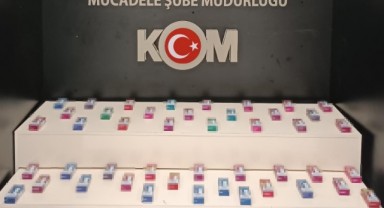 Kaçak cep telefonu ve elektronik sigara ele geçirildi