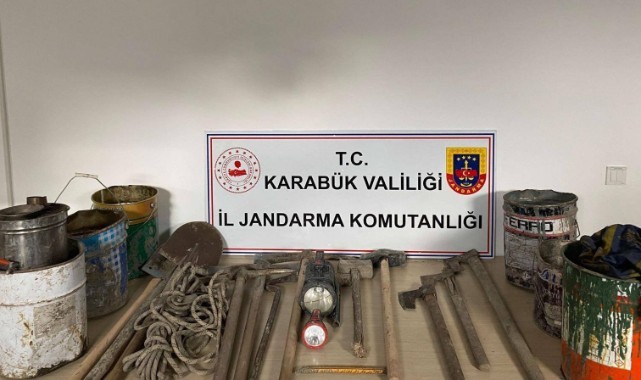 Kaçak kazı yapan 7 kişi suçüstü yakalandı
