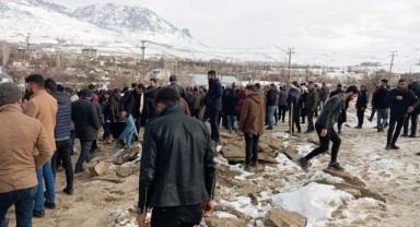 Kule vincin devrilmesi sonucu hayatını kaybeden genç defnedildi