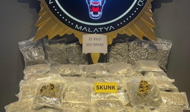 Malatya’da 31 kilo 950 gram skunk maddesi ele geçirildi