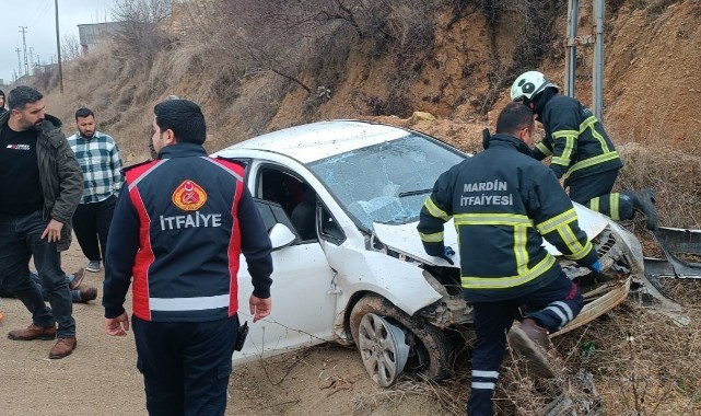 Mardin’de otomobil şarampole uçtu: 1’i çocuk 4 yaralı