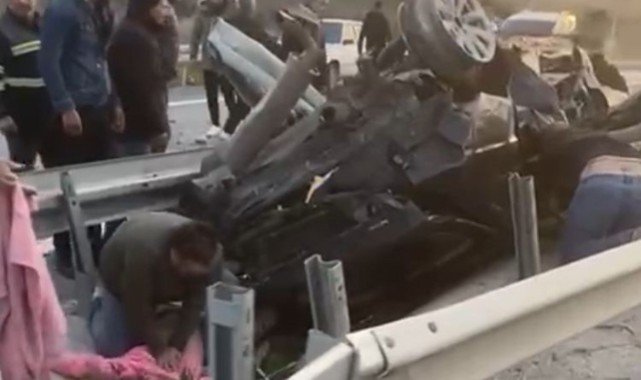 Mersin-Adana otoyolunda feci kaza: 1 ölü, 3 ağır yaralı