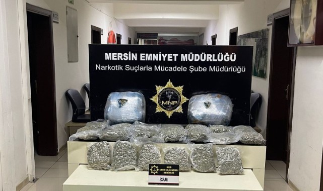 Mersin'de aranan şahıs 23 kilo esrarla yakalandı