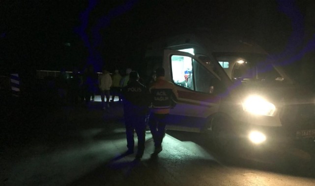 Otomobil köprüden aşağı düştü: 2 yaralı