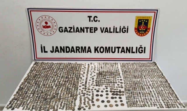 Roma dönemine ait 2 bin 51 adet gümüş sikke ele geçirildi