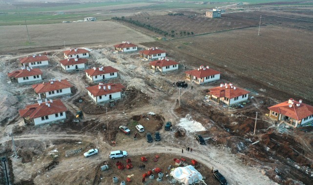 Şanlıurfa'da köy evleri hak sahiplerine teslim edilecek