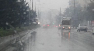 Şanlıurfa'da sis ve yağış etkili oluyor