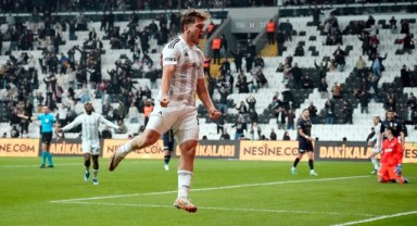 Semih Kılıçsoy gollerine devam ediyor