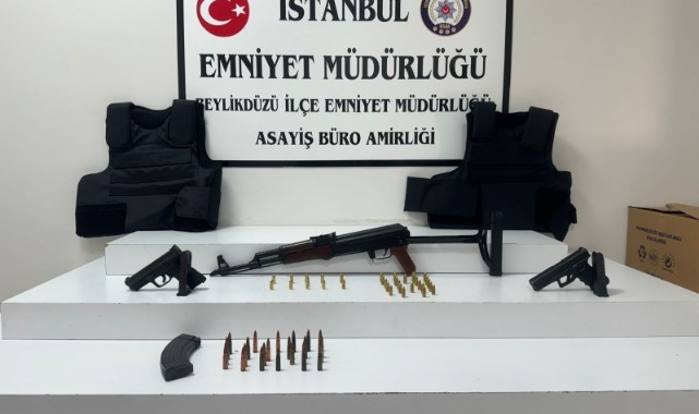 Şok operasyon: Evde kalaşnikof ele geçirildi