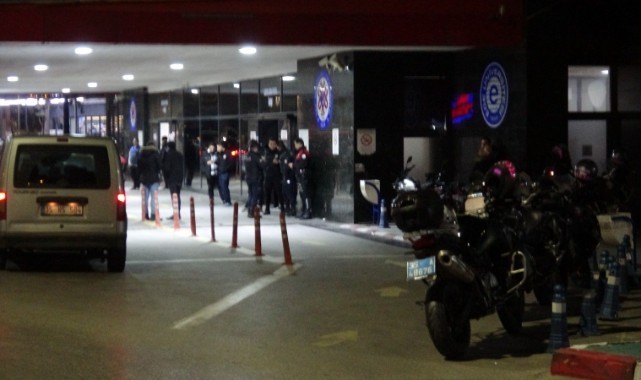 Şüpheli araç kovalayan motosikletli polis ekibi kaza yaptı: 2 yaralı