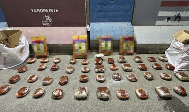 Uyuşturucuya büyük darbe: 29 kilo uyuşturucu ele geçirildi