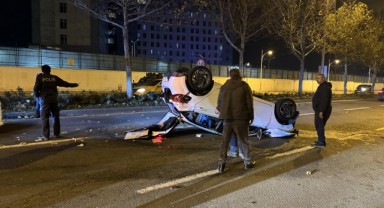 Yenişehir'de kamyonet ile otomobil çarpıştı: 3 yaralı