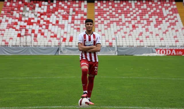 Yunus Emre Konak resmen Brentford’ta