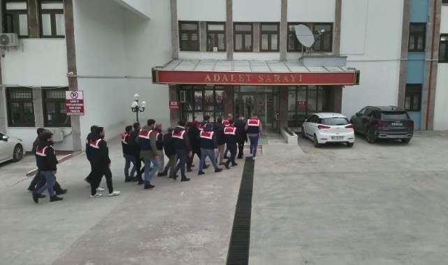 3 ilde PKK/KCK operasyonu: 14 gözaltı