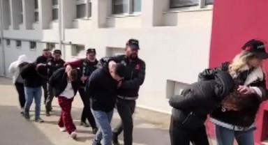 Adana’da 30 uyuşturucu satıcısı tutuklandı