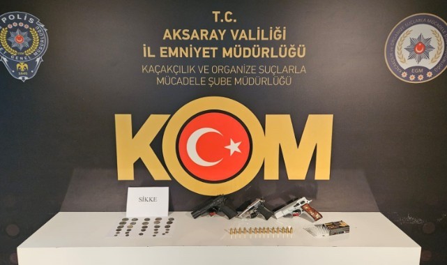 Aksaray’da silahlar ve tarihi eser ele geçirildi