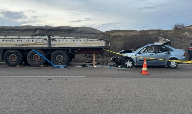 Ankara'da feci kaza: 2 ölü, 4 yaralı