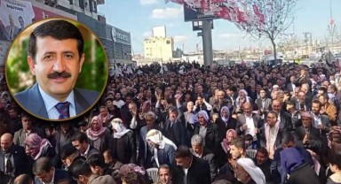 Başkan adayı Ekinci, miting havasında seçim bürosu açtı