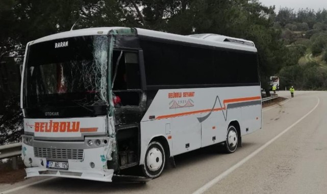 Çanakkale’de tur otobüsü ile midibüs çarpıştı