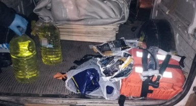 Çok sayıda göçmen yakalandı, 4 şüpheli tutuklandı