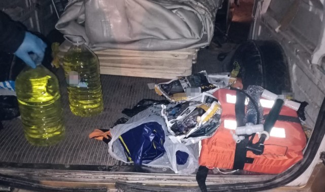 Çok sayıda göçmen yakalandı, 4 şüpheli tutuklandı