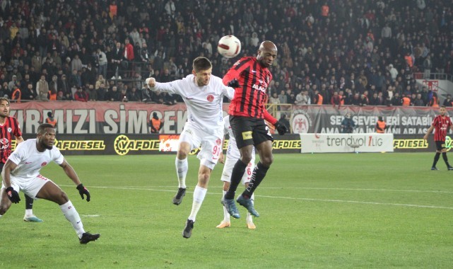 Çorum FK: 0 - Ümraniyespor: 1