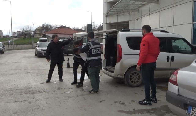 Eski eşinin arkadaşını bıçaklayarak öldüren şahıs tutuklandı