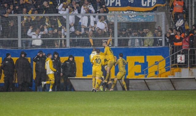 Fenerbahçe, deplasman serisini sürdürdü