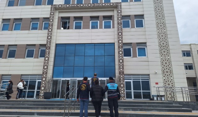 Haklarında 16 yıl ve 18 yıl hapis cezası bulunan 2 şüpheli yakalandı