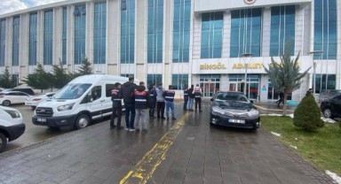 Hırsızlık ve uyuşturucu suçundan aranan 3 şahıs tutuklandı