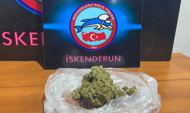 İskenderun’da 200 gram esrar bulunduran şüpheli yakalandı