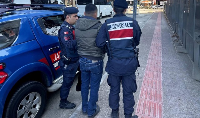 Jandarma ekipleri uyuşturucu tacirini yakalandı