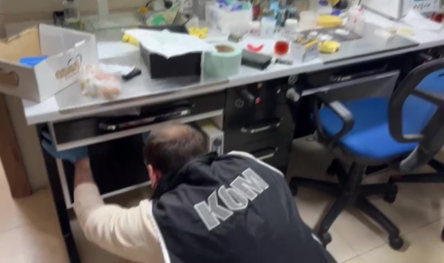 Kaçak diş polikliniğe operasyon: 2 gözaltı