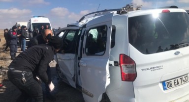 Kafa kafaya çarpıştılar: 1 ölü, 1 ağır yaralı
