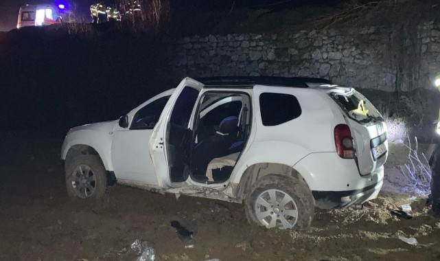 Kontrolden çıkan cip şarampole uçtu: 2 yaralı