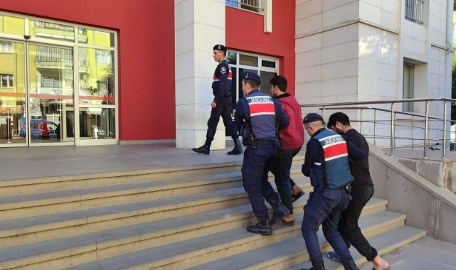 Manisa’da DEAŞ operasyonu: 2 tutuklama
