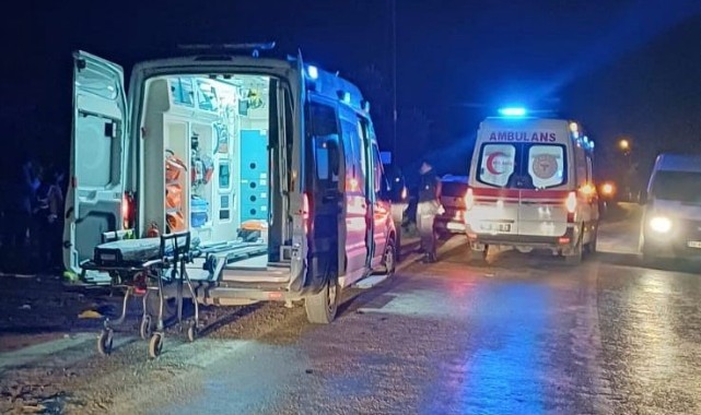 Otomobil ile motosiklet çarpıştı: 2 yaralı