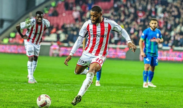Samsunsporlu Ntcham, kullandığı 4 penaltıyı da gole çevirdi
