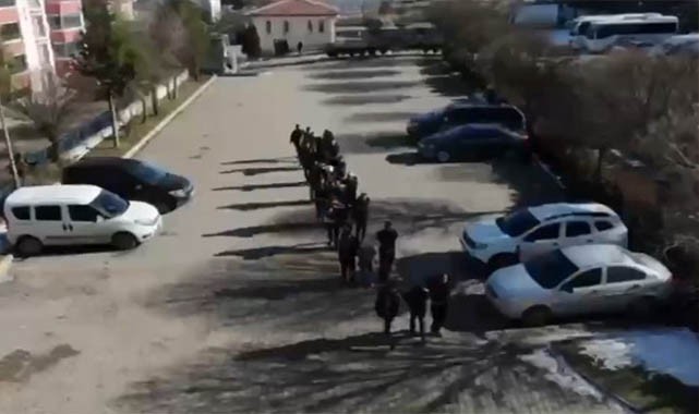 Şanlıurfa dahil 48 ilde sokak satıcılarına operasyon: 242 yakalanma
