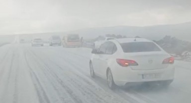 Siverek’te aniden bastıran dolu hayatı olumsuz etkiledi