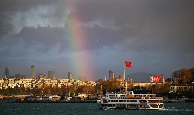 Türkiye'yi sıcak ve yağmurlu bir hava bekliyor